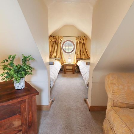 Honeysuckle Farmhouse ทาร์พอร์ลีย์ ภายนอก รูปภาพ