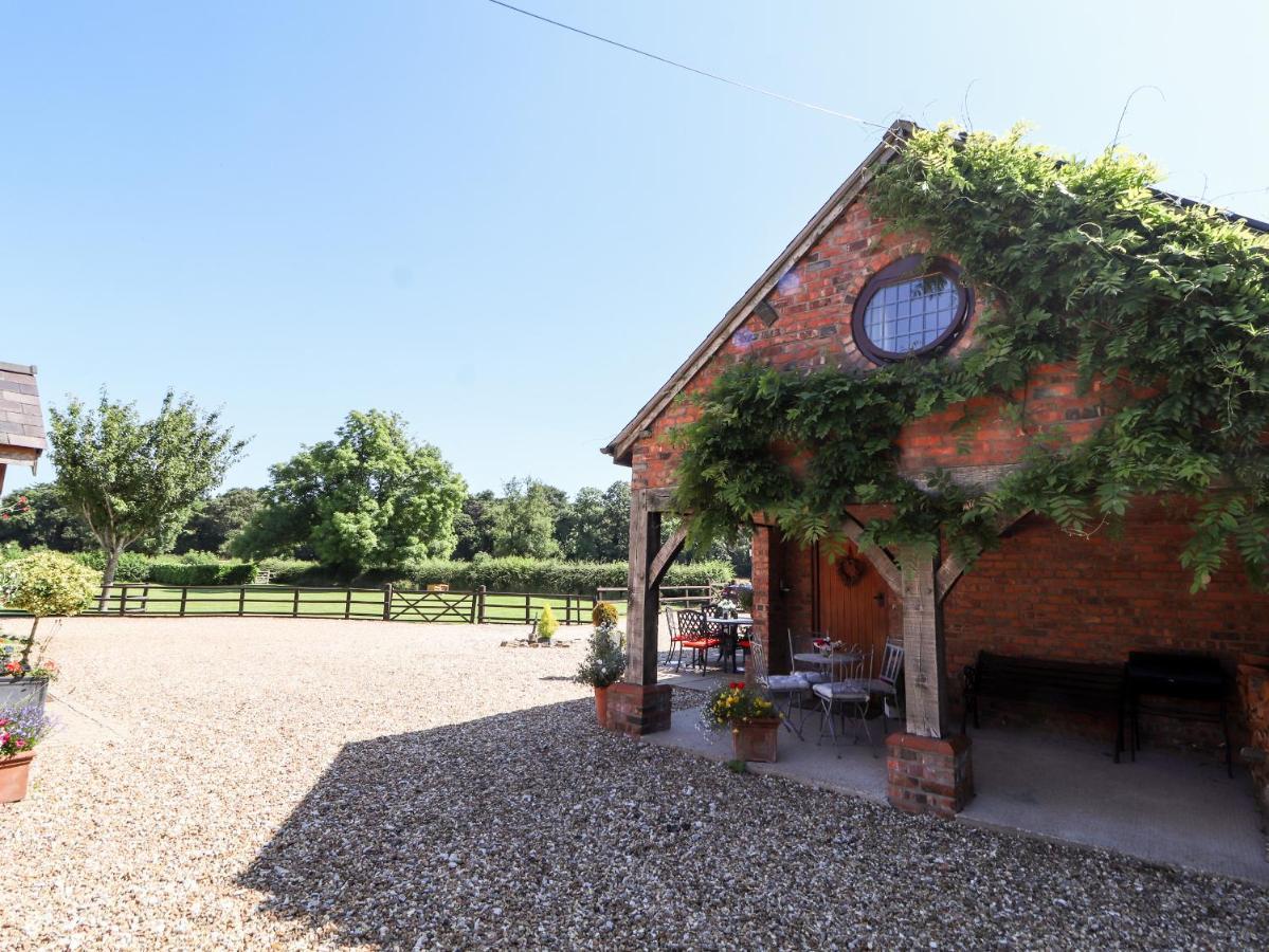 Honeysuckle Farmhouse ทาร์พอร์ลีย์ ภายนอก รูปภาพ