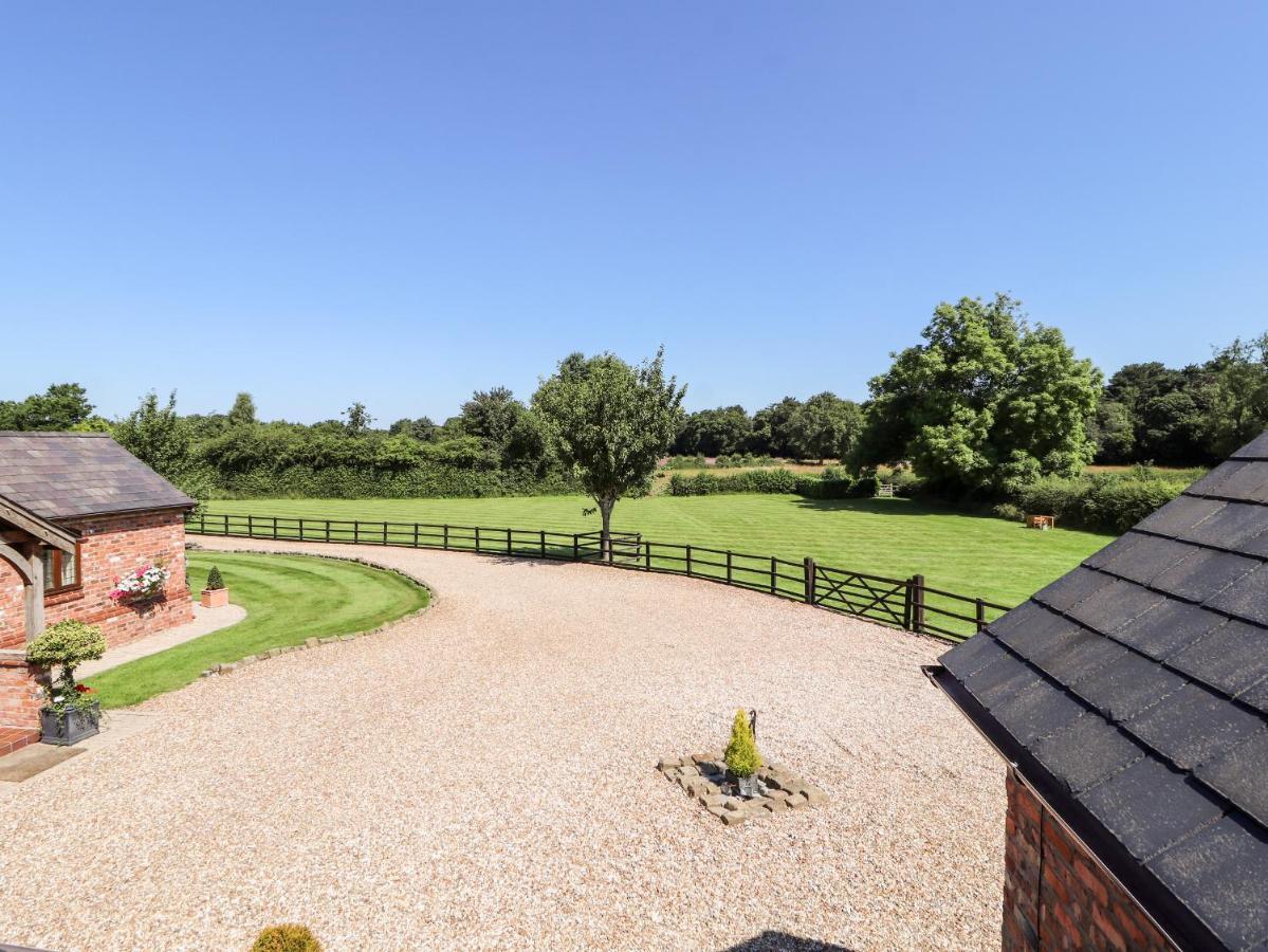 Honeysuckle Farmhouse ทาร์พอร์ลีย์ ภายนอก รูปภาพ